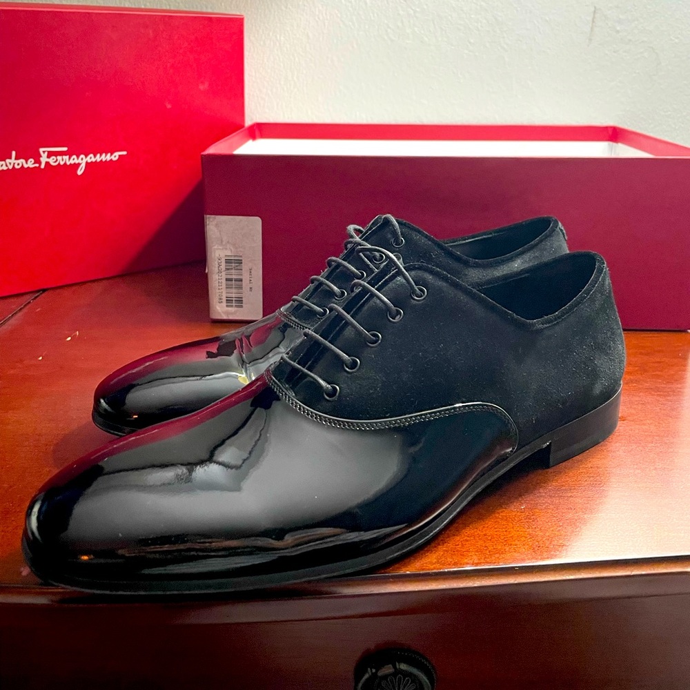 Brand new authentic Ferragamo shoes , oxfords.